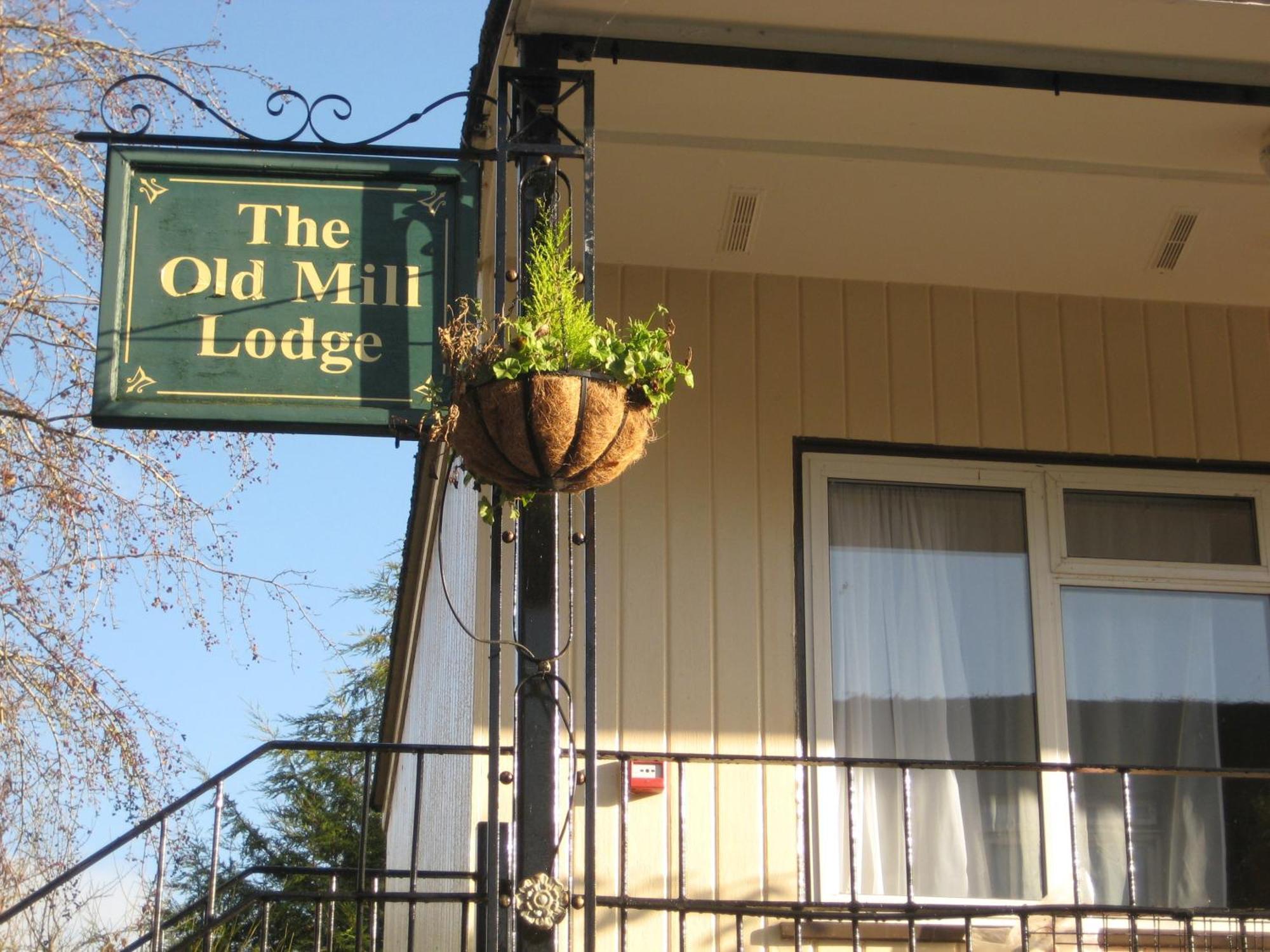 Old Mill Hotel & Lodge Bath Exterior foto